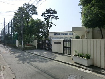 世田谷区立北沢小学校の画像1