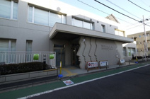 豊島区立目白図書館