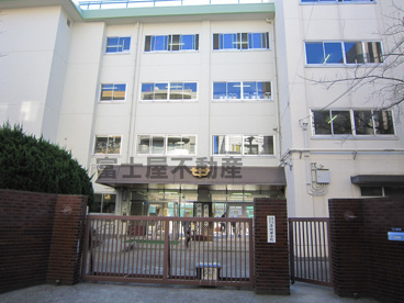 北区立　浮間中学校の画像1