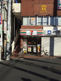 セブン-イレブン世田谷上北沢駅前店の画像1