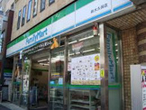 ファミリーマート新大久保店