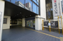 世田谷区立烏山図書館