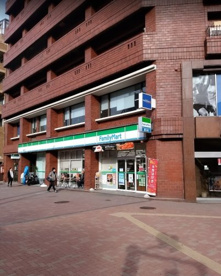 ファミリーマート豊島要町店の画像2