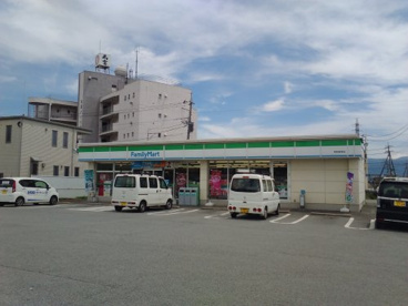 ファミリーマート昭和国母店の画像1