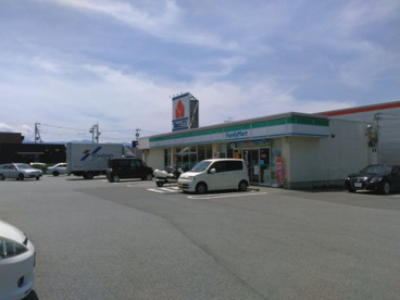 ファミリーマート甲府向町店の画像1