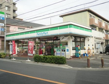 コンビニエンスストア ファミリーマート西川口四丁目店