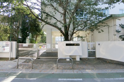 文京区立第十中学校の画像1