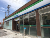  ファミリーマート新今宮駅北店