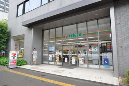 セブン-イレブン湊町リバープレイス店の画像1