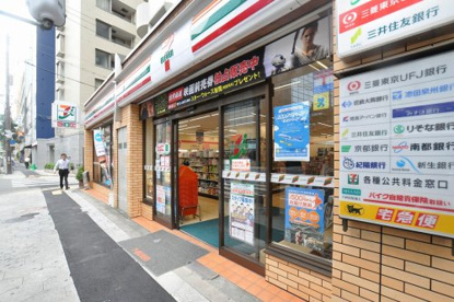セブン‐イレブン 大阪西本町２丁目店の画像1