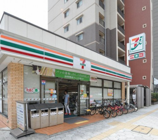 セブン-イレブン大阪北堀江３丁目店の画像1