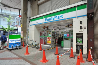 ファミリーマート九条店の画像1