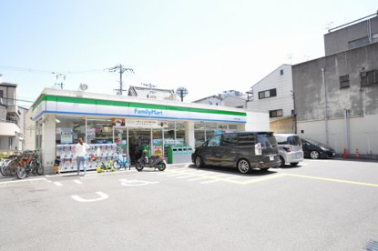ファミリーマート本田みなと通店の画像1