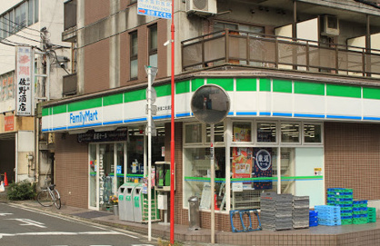 ファミリーマート 佐野寅二安浦店の画像1