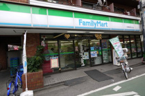 （閉店）ファミリーマート 丸萬椎名町北口店