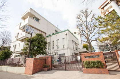 新宿区立四谷中学校の画像1