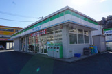 ファミリーマート　ベイサイド新山下店