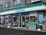 ファミリーマート豊島園駅前店