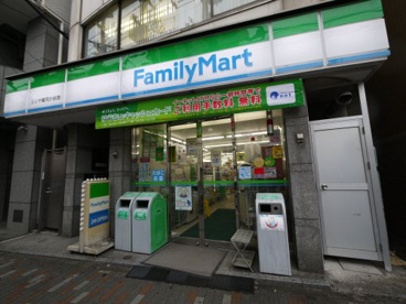 ファミリーマートシンヤ雑司が谷店の画像2