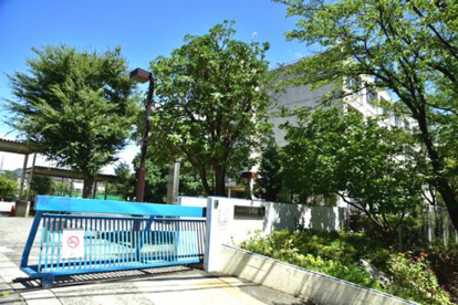 川崎市立白鳥中学校の画像1