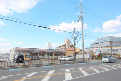 セブン-イレブン豊中桜の町６丁目店の画像1