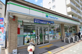 ファミリーマート佛教大学前店