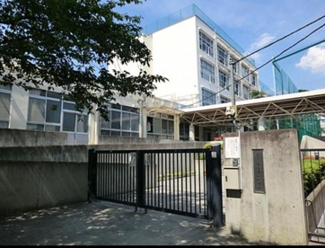 新宿区立落合第二中学校の画像1