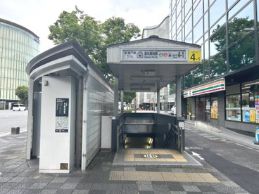 地下鉄烏丸御池駅の画像1