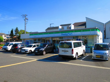 ファミリーマート高井田元町店の画像1