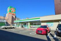 ファミリーマート高井田本通店