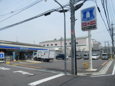 ローソン 東大阪楠根二丁目店の画像1