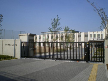 貝塚市立東山小学校の画像1