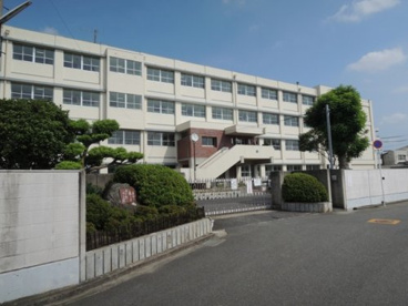 羽曳野市高鷲中学校の画像1