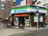 ファミリーマート 四つ橋なんば駅前店