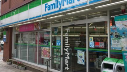 ファミリーマート 鶴橋店の画像1
