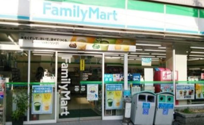ファミリーマート北河堀店の画像1