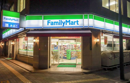 ファミリーマート 梅田中津店の画像1