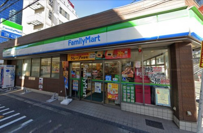 ファミリーマート K2梅田東店の画像1