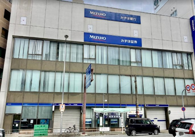みずほ銀行十三支店の画像1
