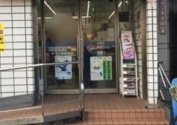 ローソン桃谷駅前店の画像1