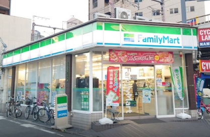 ファミリーマート 天満駅前店の画像1