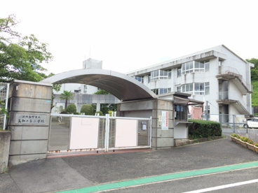 河内長野市立美加の台小学校の画像1