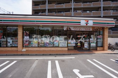 セブン‐イレブン 福岡三宅３丁目店の画像1