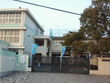 富田林市立第三中学校の画像1