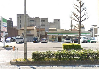 ファミリーマート烏丸十条店の画像1