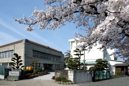 中部中学校の画像1