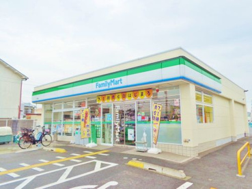 ファミリーマート　有瀬店の画像1