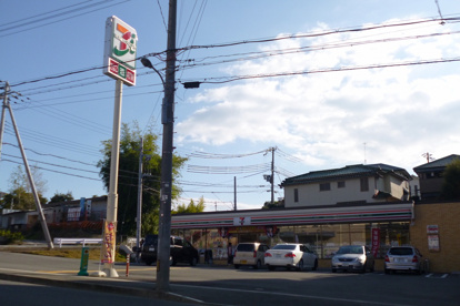 セブンイレブン　朝霧店の画像1