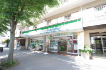 ファミリーマートみよし台店