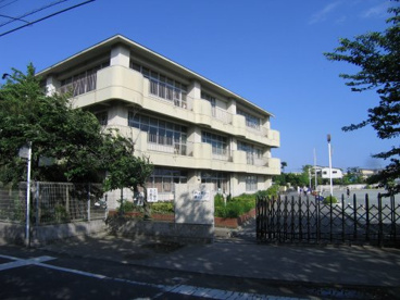鵠洋小学校の画像1
